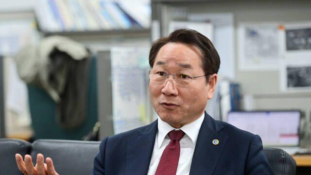 유정복 “조기 대선 전 개헌 추진해야”…우원식 ‘대선일 개헌 투표’ 반박