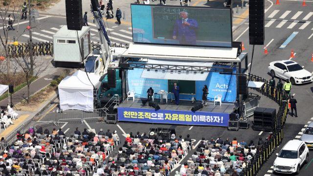 '탄핵심판 결과 수용할 것' 80% → 파면 후엔 71%로