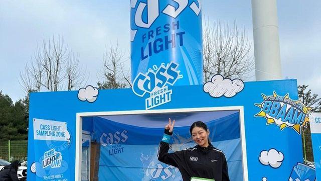 송해나, 블랙 쇼츠로 드러낸 완벽한 각선미… “띌 수 있음에 감사해”