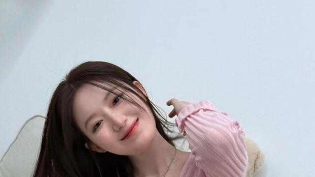 벚꽃 인생샷 남길 수 있는 셀럽들의 벚꽃 놀이 패션 추천!
