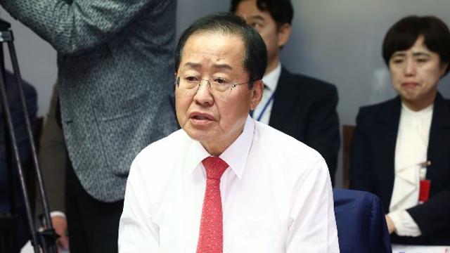 대선출마 앞둔 홍준표, '군 개혁' 주장… 
