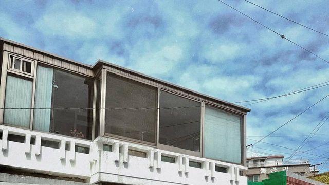 서현, 핑크 트위드 카디건으로 완성한 ‘뮤지컬 로맨스’