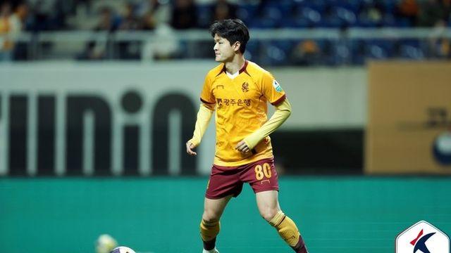 [K리그1 리뷰] '강희수-오후성 연속골' 광주, '달빛 더비' 2-1 승리! 3위 등극...대구는 5연패