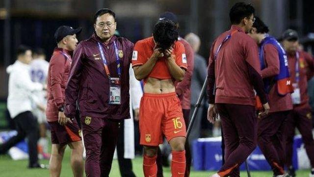 “꼴찌는 안 돼!” 中, 눈물의 WC 좌절→망조→아직 포기 NO…‘태국은 꼭 이겨야’ 왜?