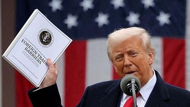 트럼프, 관세 유예로 또 한 번 세계 흔들다