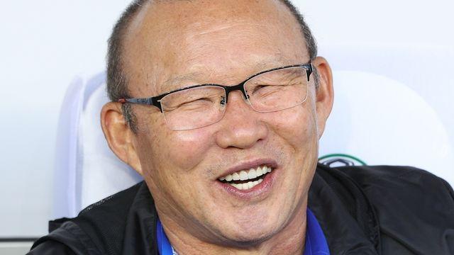 박항서, 한국 축구 전격 복귀…“새 여정에 축하와 응원 보낸다”
