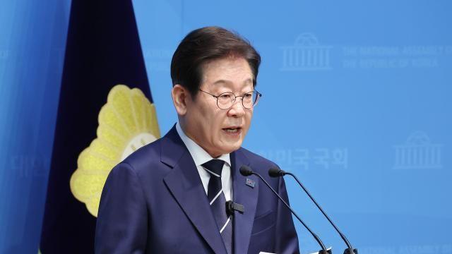 [이주의 여론조사] 이재명 37% 압도적 1위...한덕수 2% 첫 등장