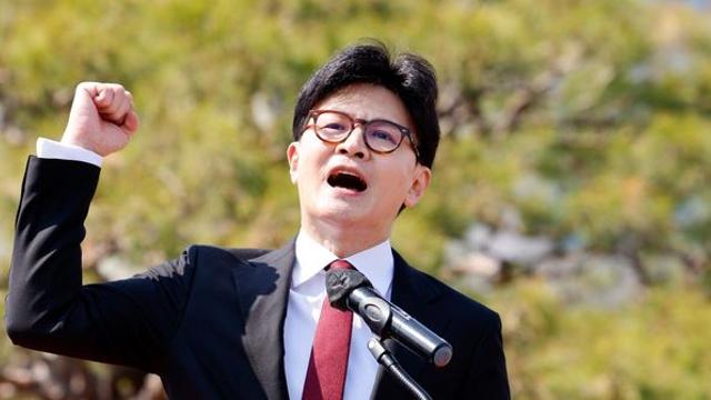한동훈, 오세훈 불출마 선언하자 남긴 말… “안타까운 마음 크다”