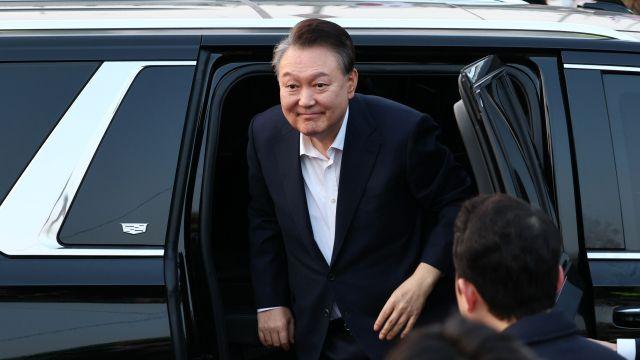 갤럽 조사서 '尹 탄핵 판결 잘했다' 69% vs '잘못됐다' 25%