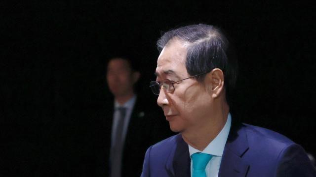 민주, '대선 출마설' 韓 대행에 