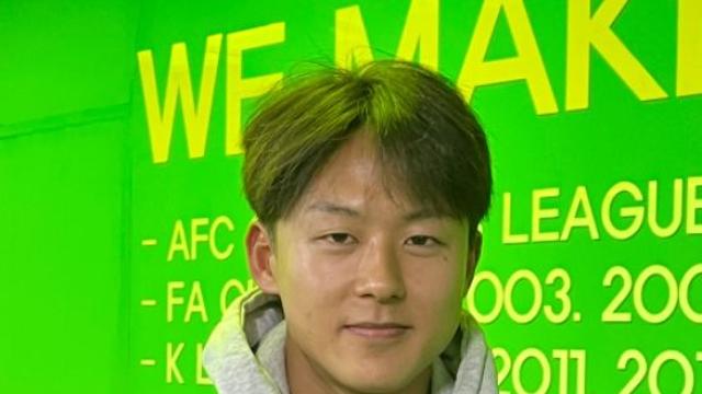 이승우 웃었다 