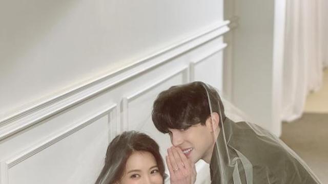 '비정상회담' 로빈, LPG 출신 김서연과 결혼 발표…'5월의 신랑신부'