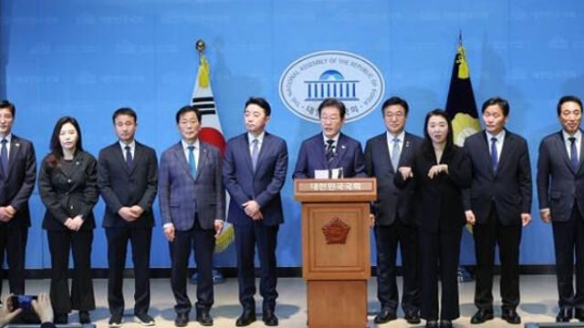 김동연-이재명·김문수, 전현직 경기도지사 경쟁 본격화…캠프 인선 마무리