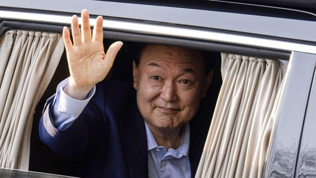 윤석열 석방한 지귀연 판사, 피고인석 앉은 尹 촬영 불허