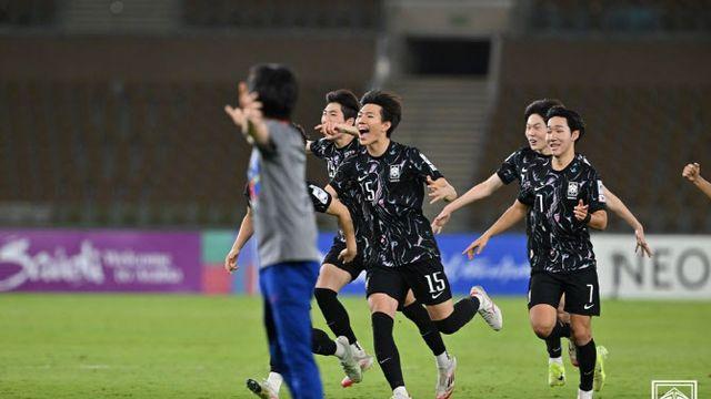 ‘극적인 동점 골→승부차기’ 한국, 타지키스탄 꺾고 U-17 아시안컵 4강행