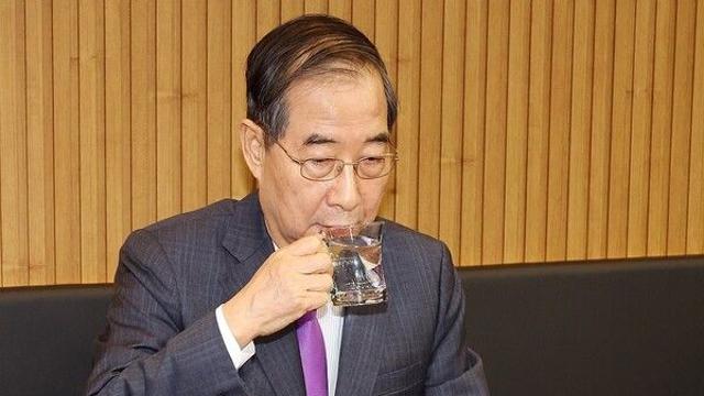 [21대 대선] 헌재 결정에 '한덕수 차출론' 급제동, '위헌' 이미지 부각.. 여론 66% 