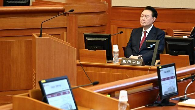 尹 변호인단 '윤 어게인' 신당 창당...
