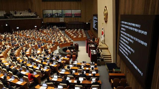 상법개정안, 내란·명태균 특검 재표결 끝 폐기…52시간 뺀 반도체법 패트 지정(종합)