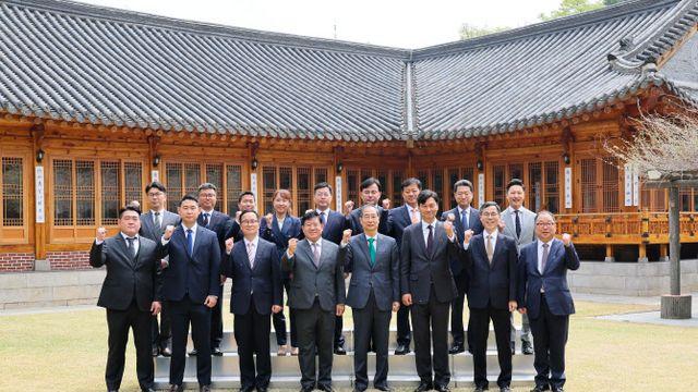 한덕수, 현장 경찰관에 “탄핵집회 현장서 완벽히 임무 수행”