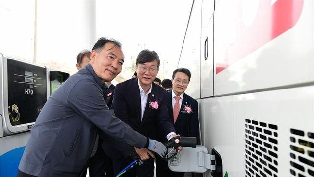 안산시, 수소차 일 150대 충전...상용차 수소충전소 운영 개시