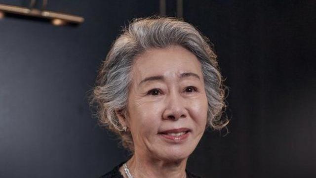 윤여정 “동성애자 첫째 아들, 뉴욕서 결혼…사위 더 사랑한다” 고백