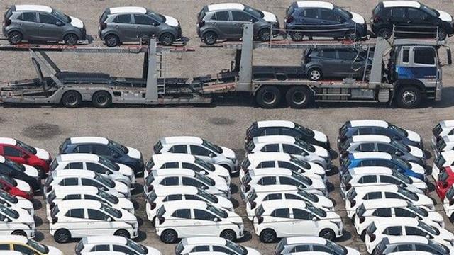 집토끼 잡는 중견 車업계…한국GM은 '내수보다 수출'