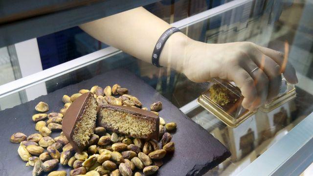 두바이 초콜릿 인기 '여전'… 피스타치오 공급 부족에 가격 급등