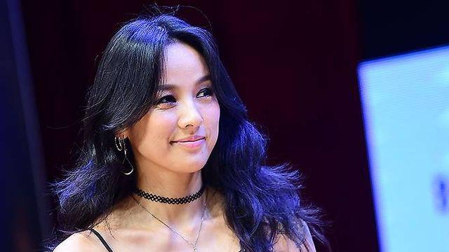 결혼식장만 가면 화제…'이효리 하객룩' 뜨는 이유 [엑's 이슈]