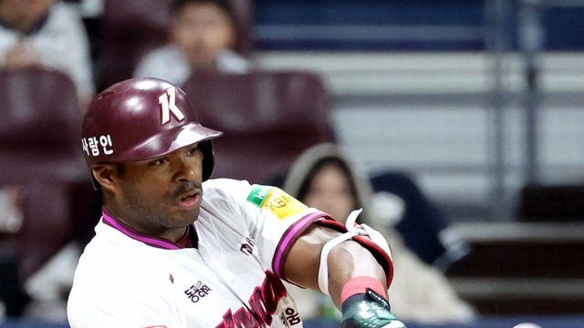 '쿠바산 야생마' 드디어 터졌다! 푸이그 '비거리 130m' 투런포 폭발 [IS 고척]