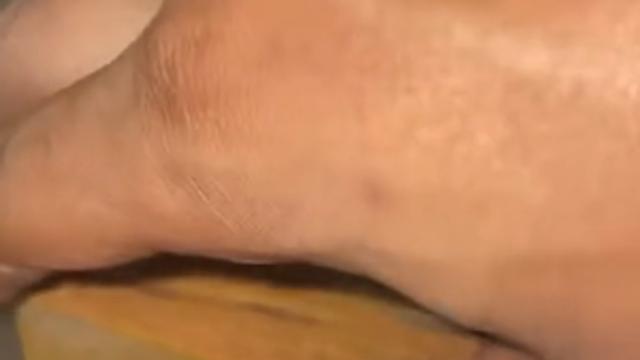 신기한 색깔로 몸 색깔을 바꾸는 전갈.mp4