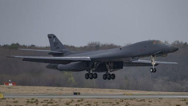 북, 美 전폭기 B-1B 일본 배치 비난…