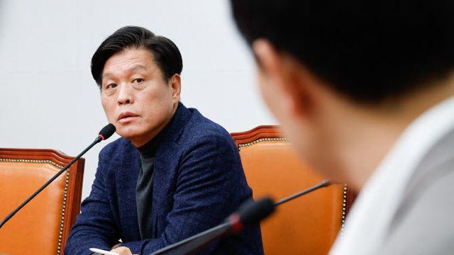 민주 “사위 월급이 文에 대한 뇌물? 검찰의 정치보복일 뿐”