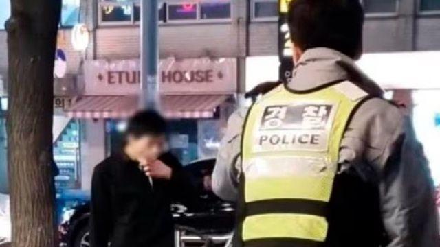 “꺄악!” 시민들 혼비백산…친구에 칼 휘두른 소년 그 내막은[그해 오늘]