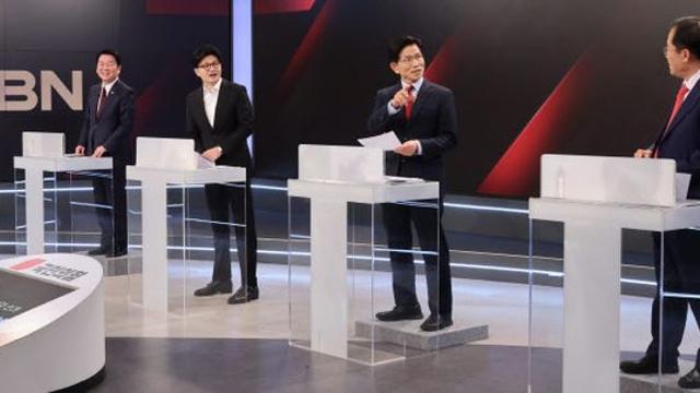 홍준표, 김문수 역사관 비판 “일제때 국적 발언 사과해야”