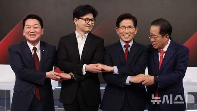 국힘 대선후보 토론회, 상대 약점 캐묻기…