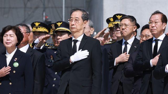 여권의 유일한 희망 한덕수? 국민 60%는 출마 반대…중도층에서도 66% 반대