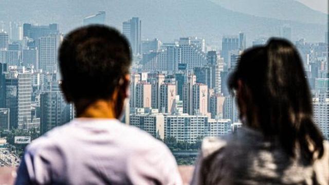 집 볼 때 돈 내라?…임장비 논란에 중개사들도 갑론을박