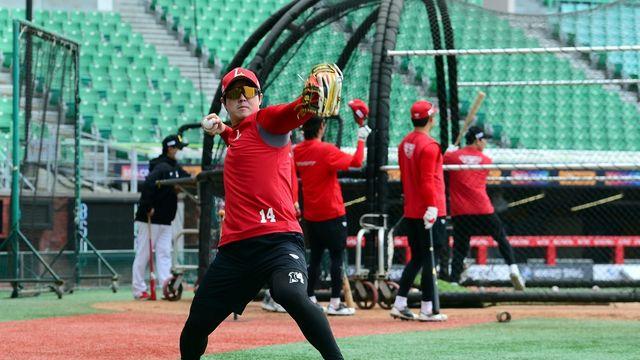 최정, 1군 복귀 앞두고 본격 훈련~