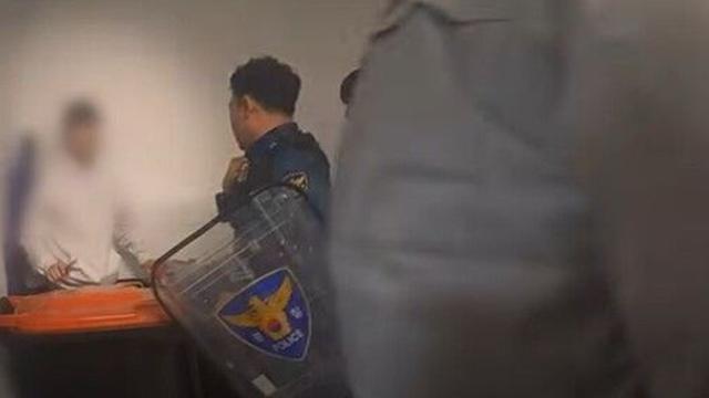 무면허 음주운전자, 적발되자 쓰레기통으로…결국 체포