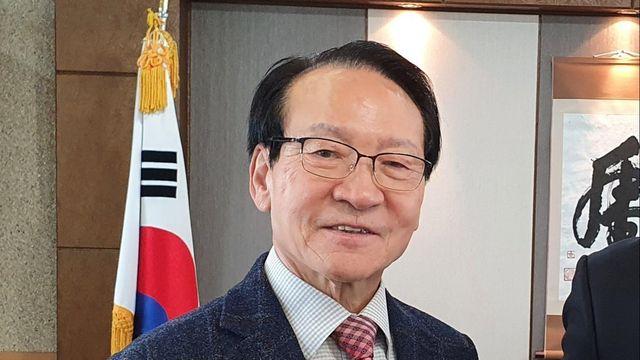 '배임 혐의' 박극제 공동어시장 전 대표 구속 송치