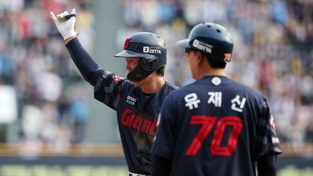 전민재, 다행히 각막·망막엔 이상 없어… 일주일 결장 예정