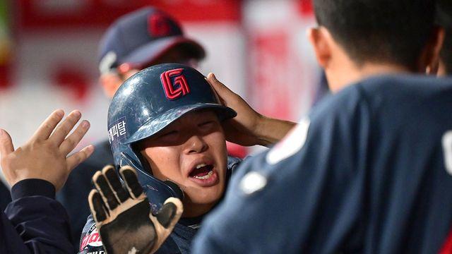 되는 집안 롯데, 전민재 빠지니 '롯호준' 펄펄!…키움 꺾고 2연승+위닝 휘파람 [고척:스코어]