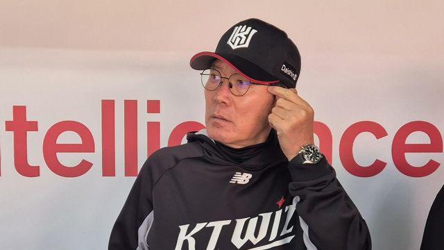 프로야구 kt 이강철 감독 