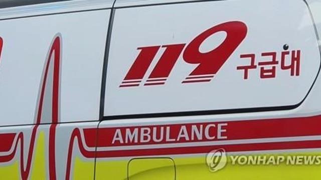 군 초소 들이받은 트럭서 운전자 숨진 채 발견…경찰 수사