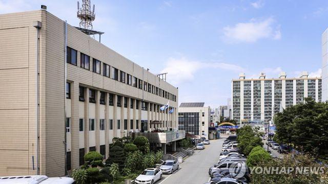 경찰, 무면허 음주운전 도주 50대 구속…차량 압수