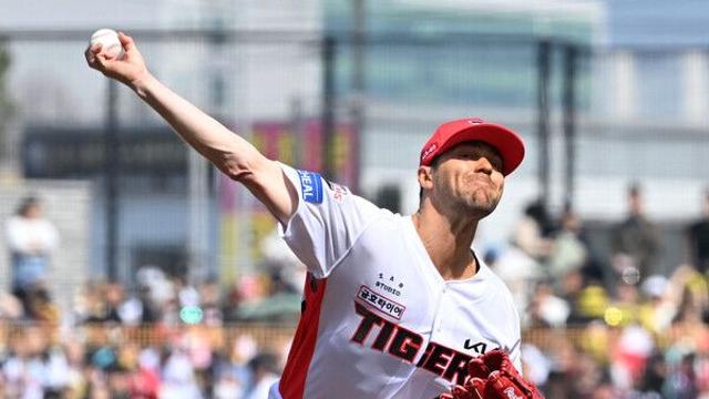 KBO리그 월간 최고의 별은? 네일-박세웅-김서현-폰세-김성윤-디아즈-오스틴-전민재 각축