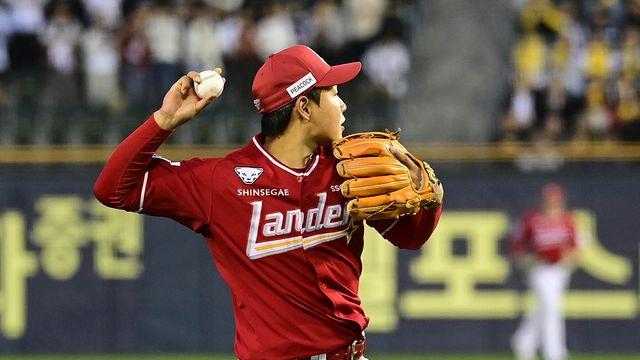 SSG 내야진에 등장한 '뉴페이스' 김수윤, 일단 합격점 받았다...