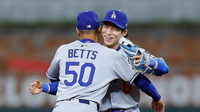 MLB 데뷔 김혜성, 선발 출전도 머지 않았다!…로버츠 감독 