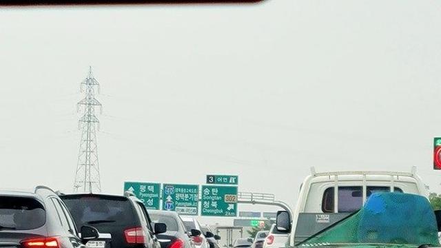 [고속도로 교통상황] 어린이날 연휴 정체 극심...오후 9시 해소 전망