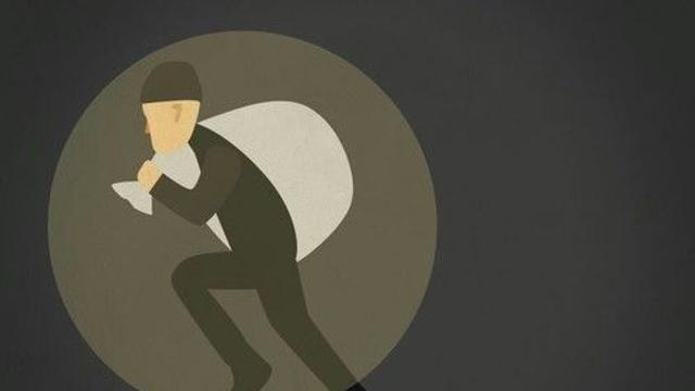 주택 넘나들며 물건 훔친 50대…17년 전 살인범이었다